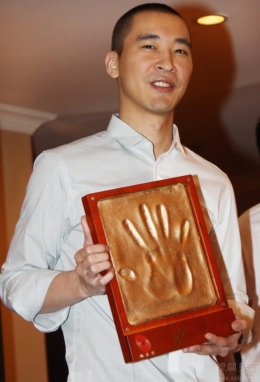 http://www.119127.cn/pics/star/pic/619f/e556357930a4ceac0ba7d23235a1.jpg