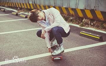 http://www.119127.cn/pics/star/pic/632035f39160c2b8797c0511717ea2a0.jpg