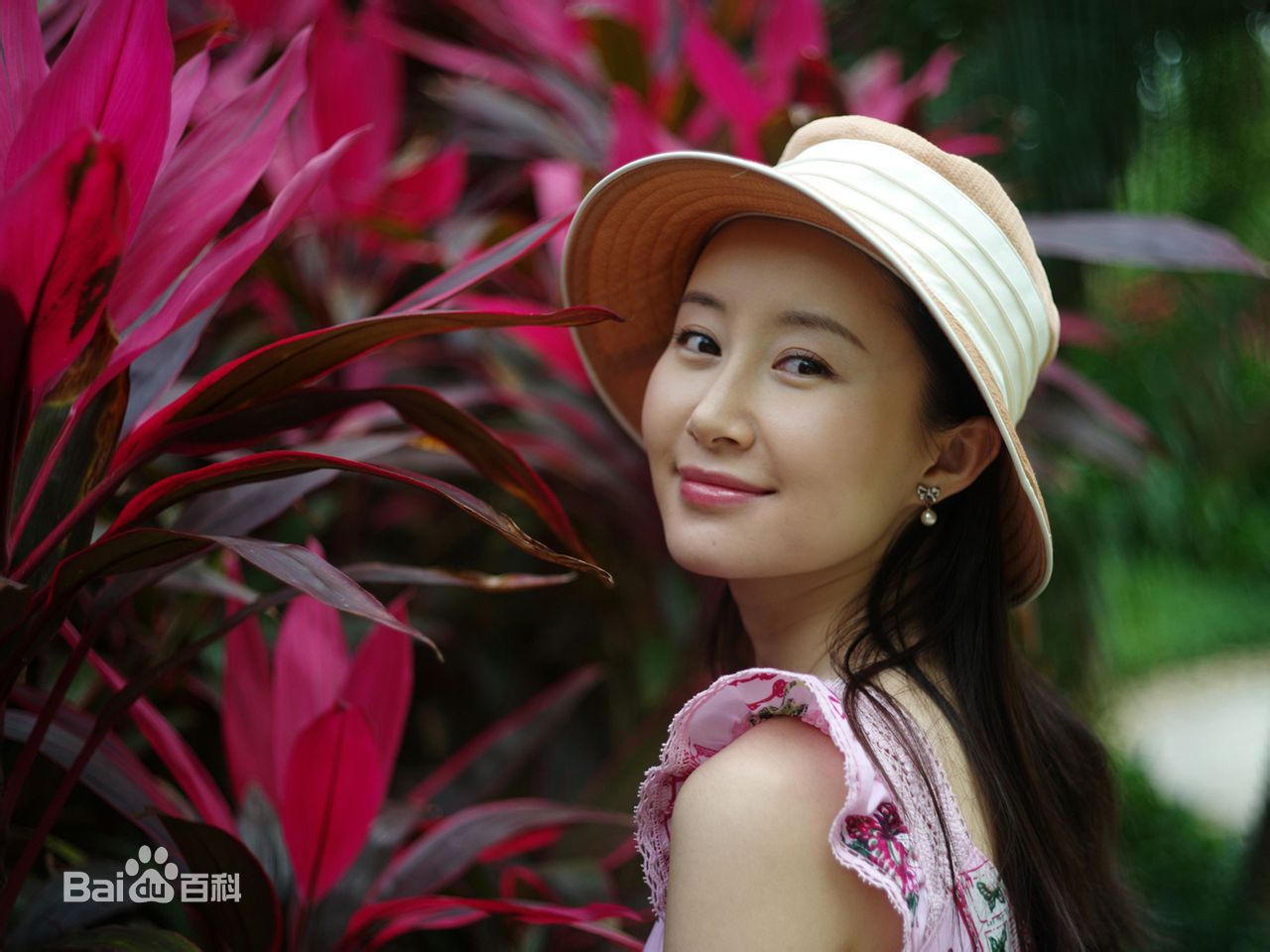 http://www.119127.cn/pics/star/pic/649d0a49496ebfc364bbc9094c6e1ddc.jpg