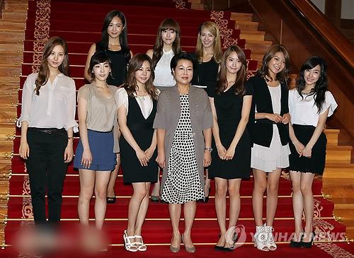 http://www.119127.cn/pics/star/pic/6b2a752cb65b88055cda876a2d590177.jpg