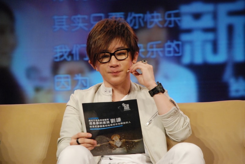 http://www.119127.cn/pics/star/pic/6c06b4da94ad1c1dee7be9bf21216093.jpg
