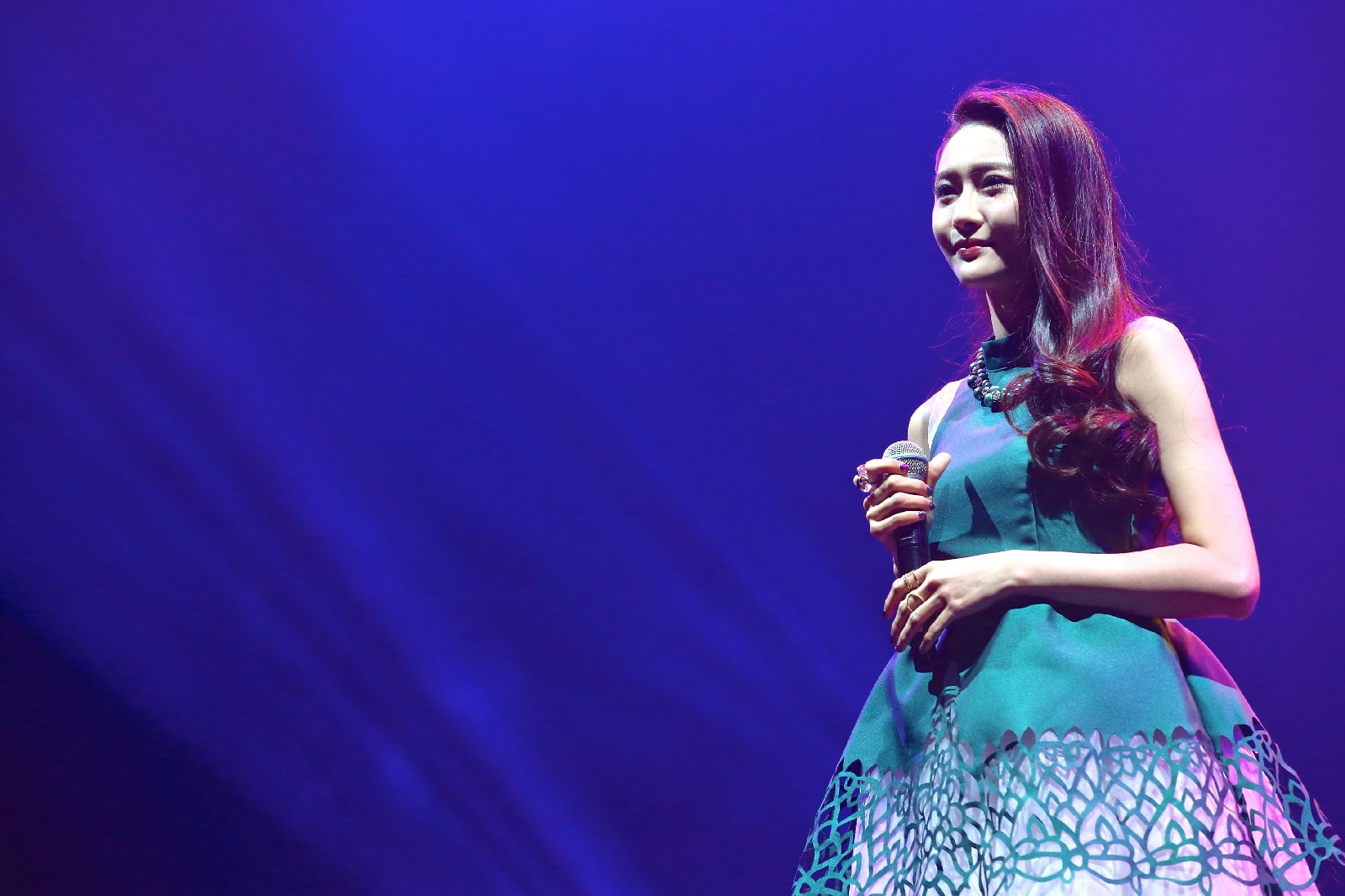 http://www.119127.cn/pics/star/pic/6c556d97cbfc72bc3e7052a2f039adfc.jpg