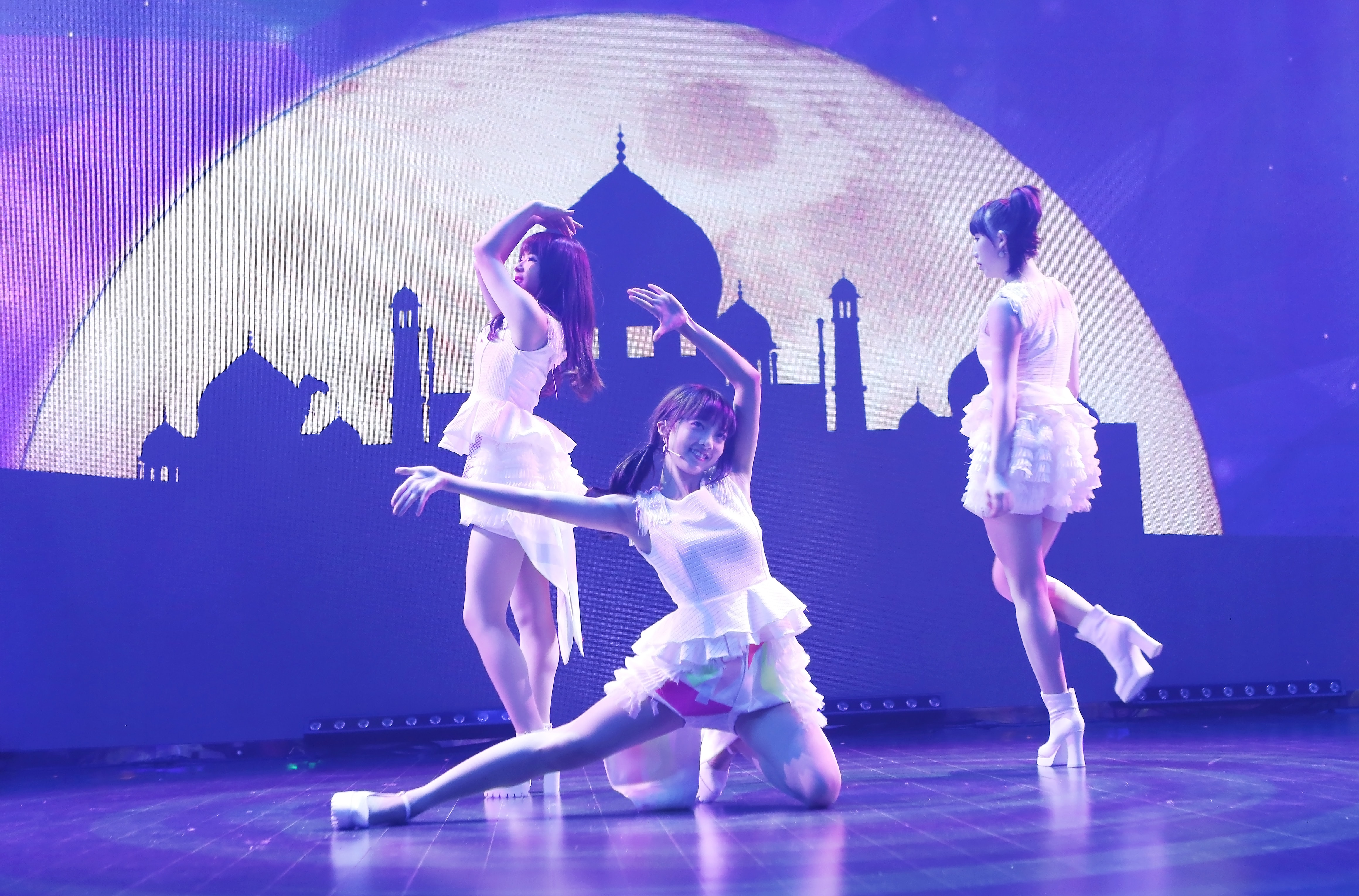 http://www.119127.cn/pics/star/pic/6d4e2941bba81be0d1406f8d9cb66729.jpg