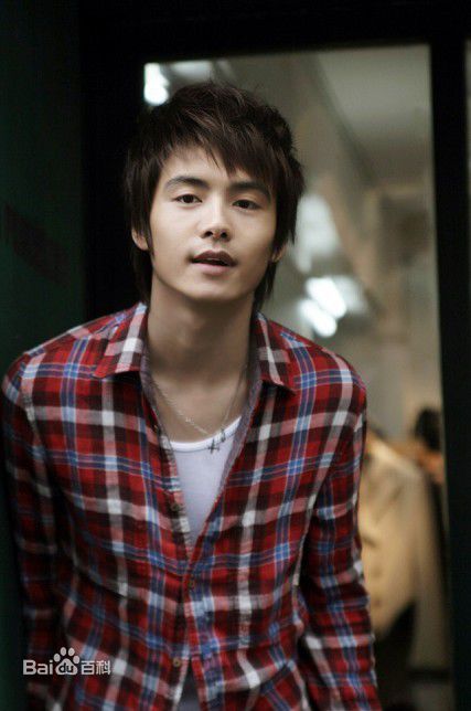 http://www.119127.cn/pics/star/pic/6da9265f25af0829d14483111759a28a.jpg