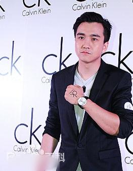 http://www.119127.cn/pics/star/pic/6f0a8b17eedf14a35c4498391e3f8242.jpg