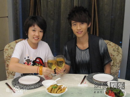 http://www.119127.cn/pics/star/pic/70af979a929121b6eba6626fa2c0025a.jpg