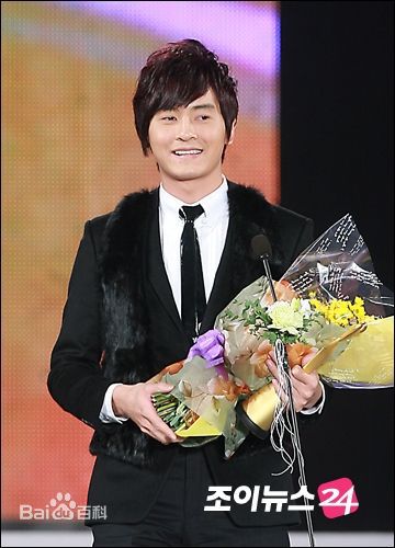http://www.119127.cn/pics/star/pic/71a7261362f59ba1206c5cedf87c4726.jpg