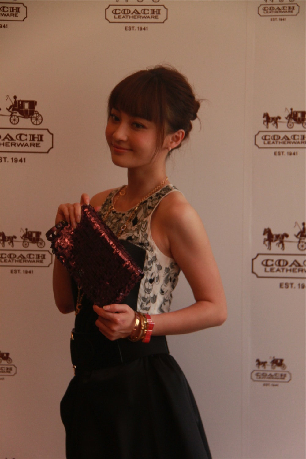 http://www.119127.cn/pics/star/pic/726b2c3d32f0f8cf1f011ccfc4d4ba8c.jpg