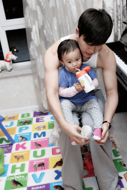 http://www.119127.cn/pics/star/pic/73cf2f94b9cd66db827fa47c945c742a.jpg