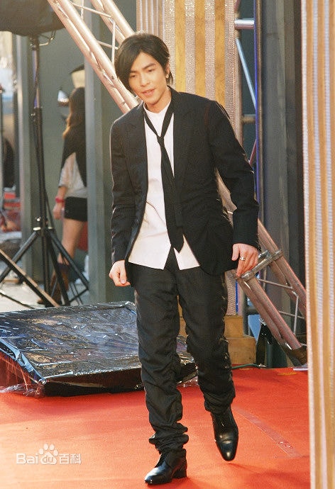 http://www.119127.cn/pics/star/pic/7443da7cdf8f707979bbeacb47d048c1.jpg