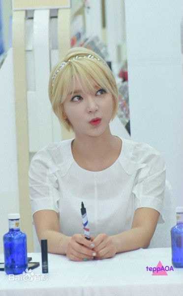 http://www.119127.cn/pics/star/pic/75e94a8162eacea2c16f4b01a8e41c1b.jpg