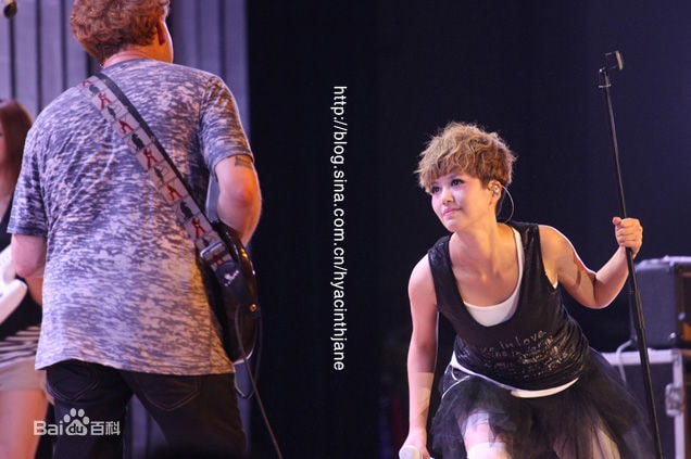http://www.119127.cn/pics/star/pic/786379ab4d72a8ccc1b31515d6c88563.jpg