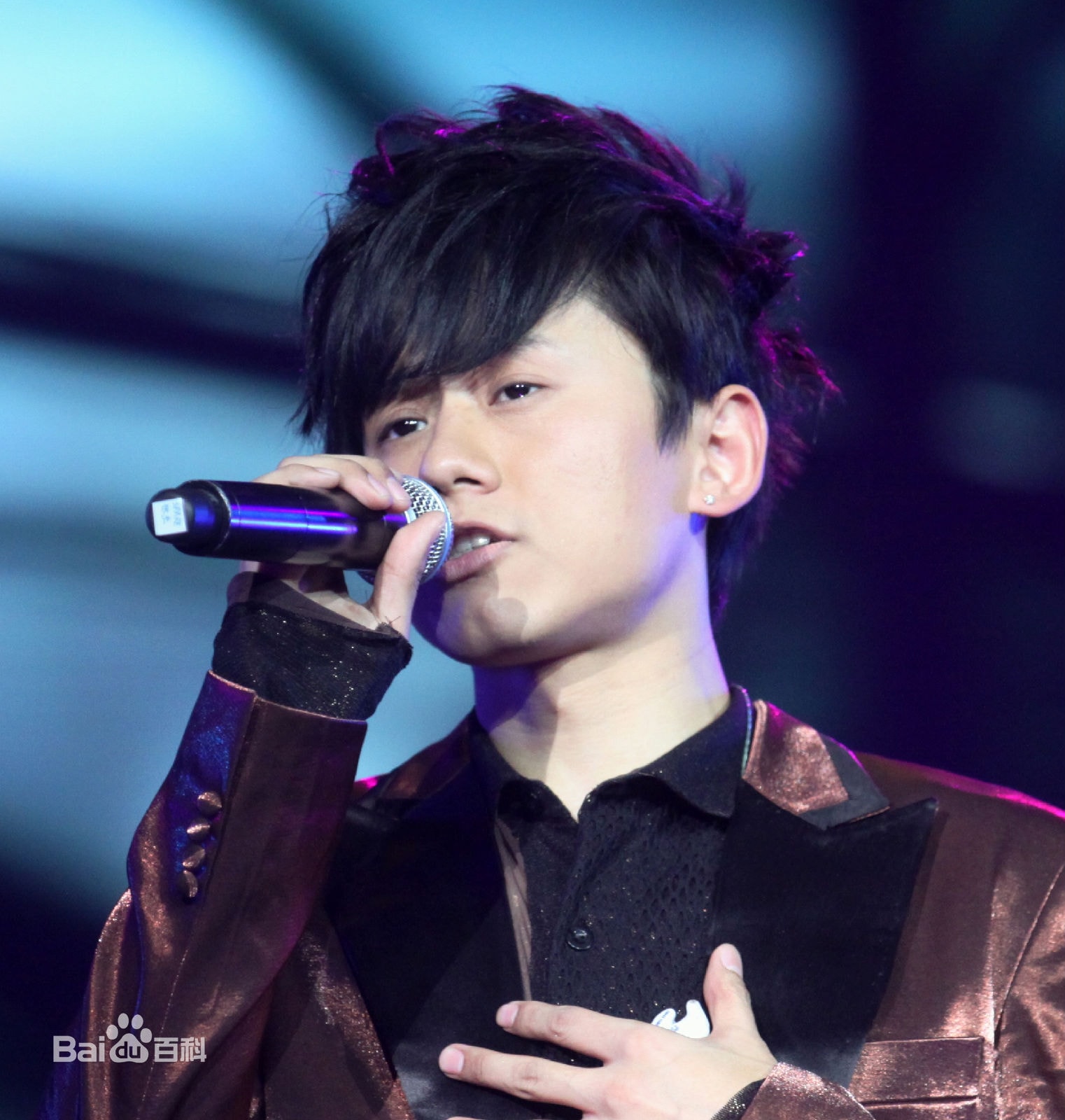http://www.119127.cn/pics/star/pic/79356b6b0db50fc3b93cccfa43f9ca7e.jpg