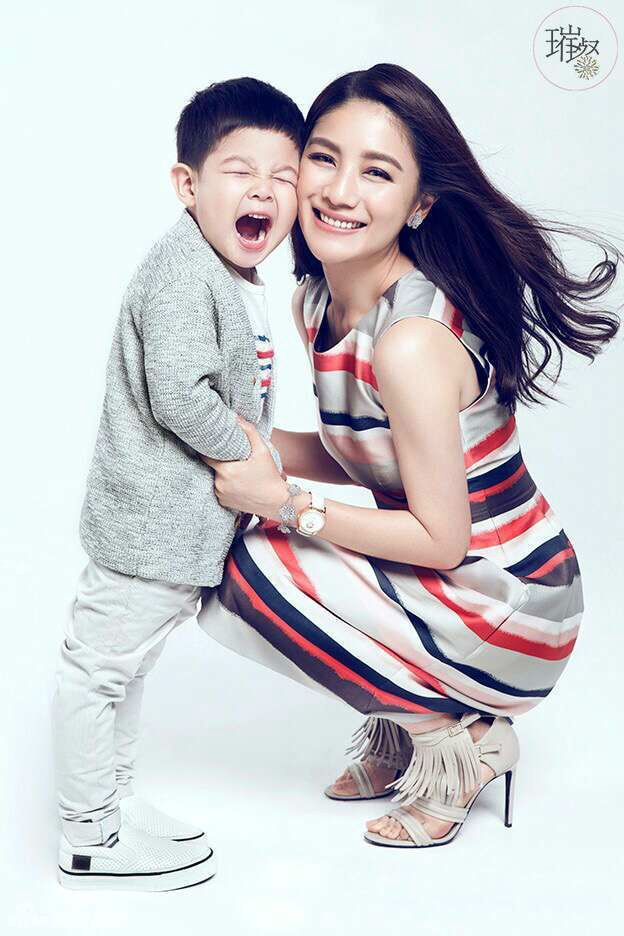 http://www.119127.cn/pics/star/pic/7a8e133209800260134ca57ccfe763ee.jpg
