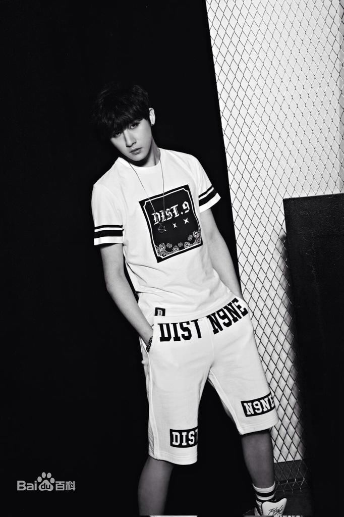 http://www.119127.cn/pics/star/pic/7b770fdb58500623941424cb0d9fb09f.jpg
