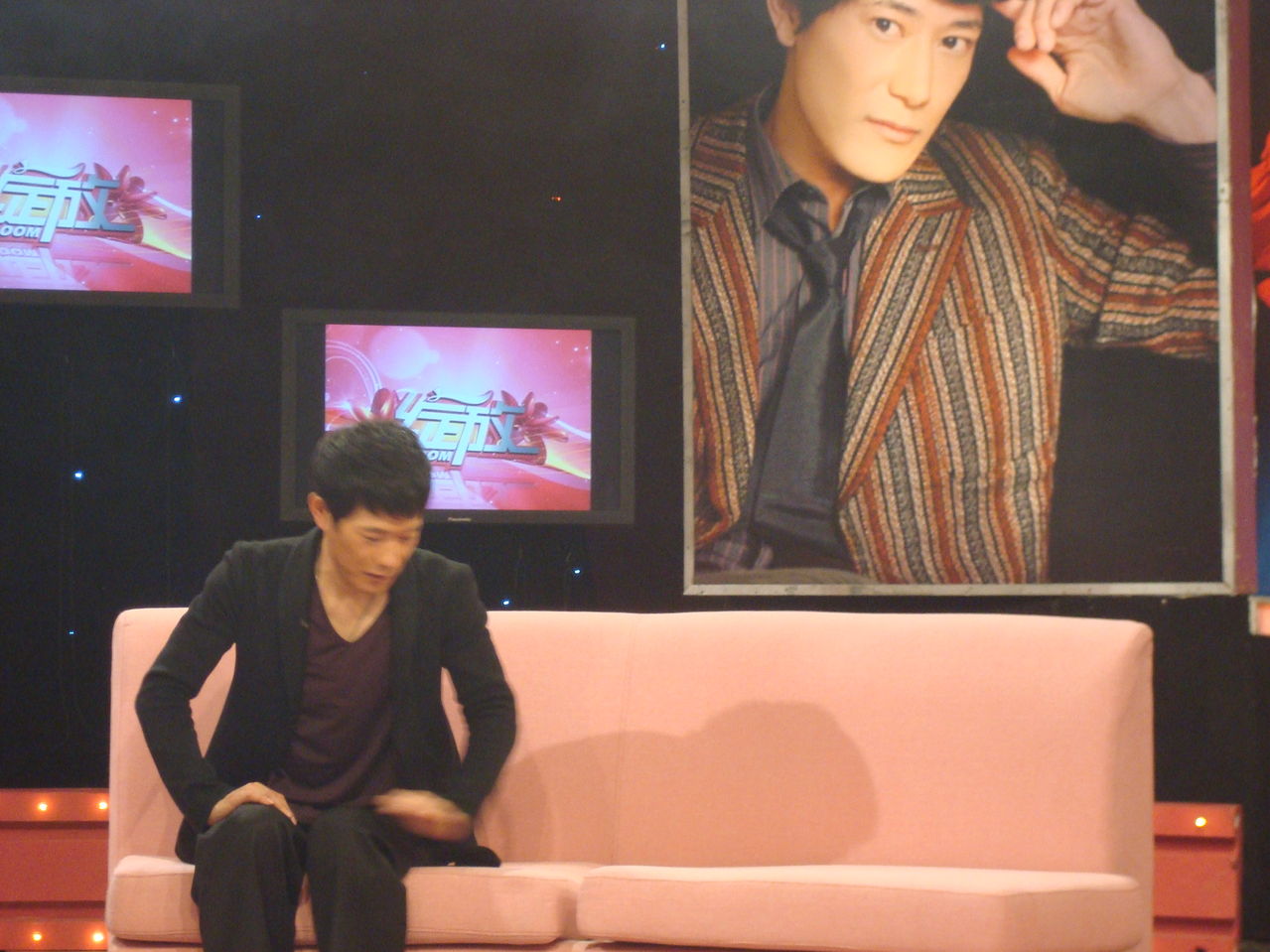 http://www.119127.cn/pics/star/pic/7cbbaff7eaf873fa721ee2da3e6ec52b.jpg
