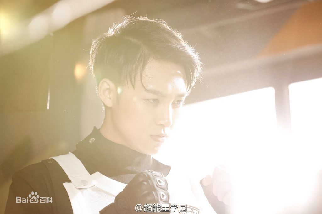 http://www.119127.cn/pics/star/pic/7d19b8eae3ee1482652fc087c3015a5a.jpg