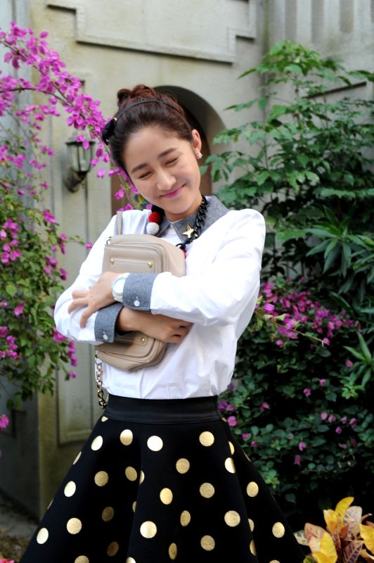http://www.119127.cn/pics/star/pic/7d42/f154fbebaecdf588dbf47afeac3b.jpg
