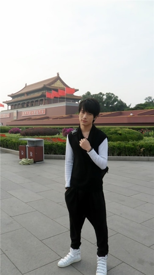 http://www.119127.cn/pics/star/pic/7f6385956cae3a6ffd060de38ffe6062.jpg