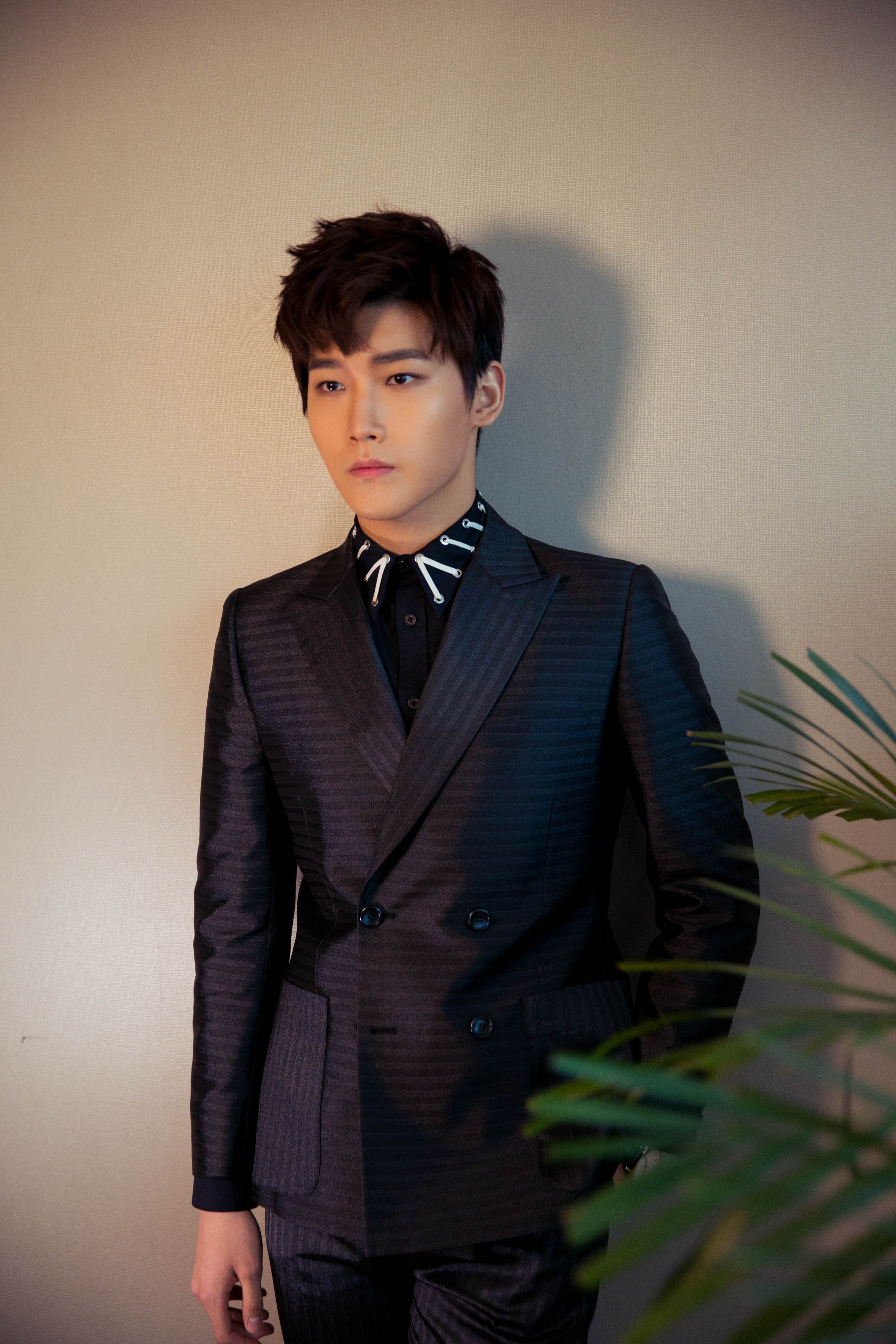 http://www.119127.cn/pics/star/pic/8037/b2c3cf69ffdc35a8aadbbf7401ba.jpg