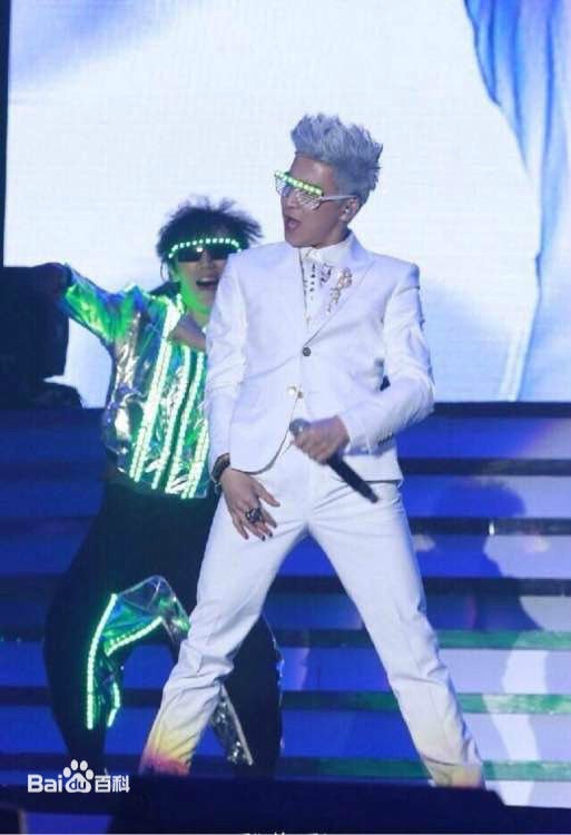 http://www.119127.cn/pics/star/pic/80d6c0aefce37e2d59e63149c743b5a5.jpg