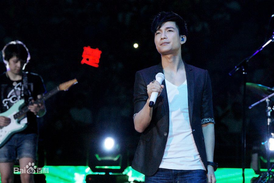 http://www.119127.cn/pics/star/pic/821ee9043b3f93ef43e1f2d3e07a1223.jpg