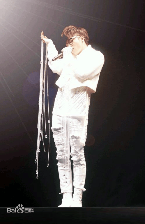 http://www.119127.cn/pics/star/pic/82a8937db08688eb4ba61334cc837787.jpg