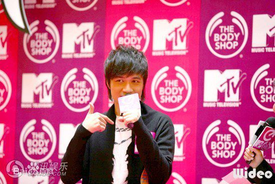 http://www.119127.cn/pics/star/pic/82cd2e37146ef16d0a19cccd874a23d5.jpg