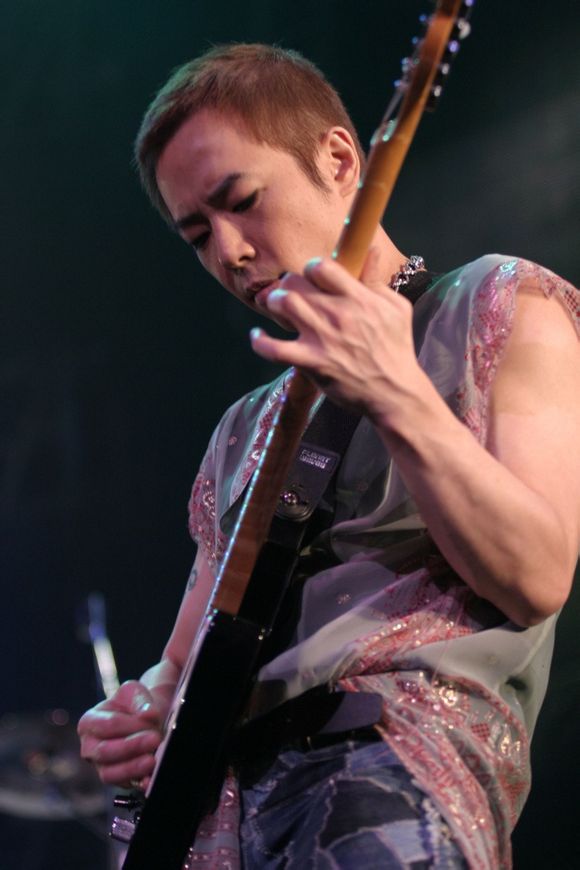 http://www.119127.cn/pics/star/pic/85f0690d740c4904d1086694e313b516.jpg