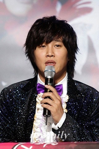 http://www.119127.cn/pics/star/pic/87bbc49888fb2f23428a5c436ee7bf28.jpg