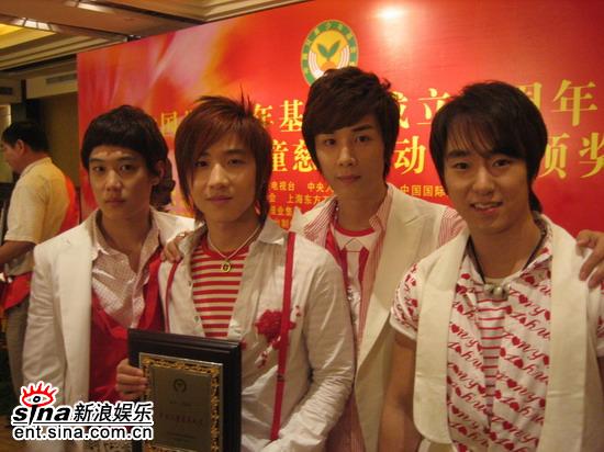 http://www.119127.cn/pics/star/pic/881af7bcb9011984fa97e5737a5fb703.jpg