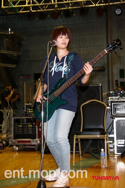 http://www.119127.cn/pics/star/pic/8873436d54438f27d76280863c883fc4.jpg