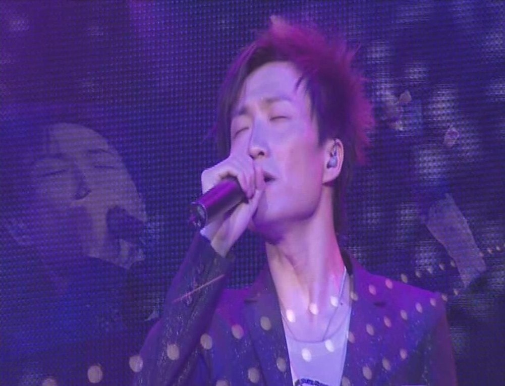 http://www.119127.cn/pics/star/pic/88da027c82954d1bbaf2ca1b737dabdf.jpg