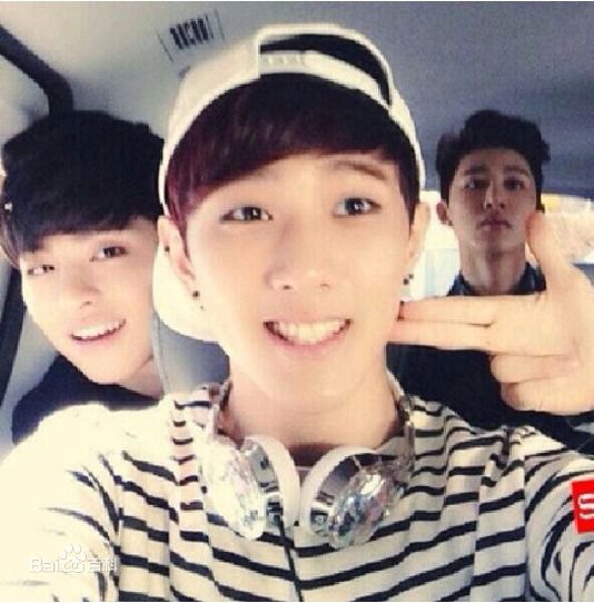 http://www.119127.cn/pics/star/pic/89882c1fb269624f9e4d9a857fb586c2.jpg