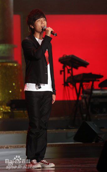 http://www.119127.cn/pics/star/pic/8b88ed0b8ce803ab761b2899a9346a1b.jpg