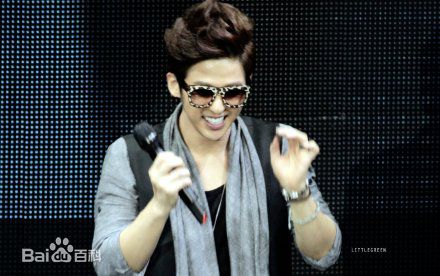 http://www.119127.cn/pics/star/pic/8e8cd2f49b5125f251542e9a3ffab0b0.jpg