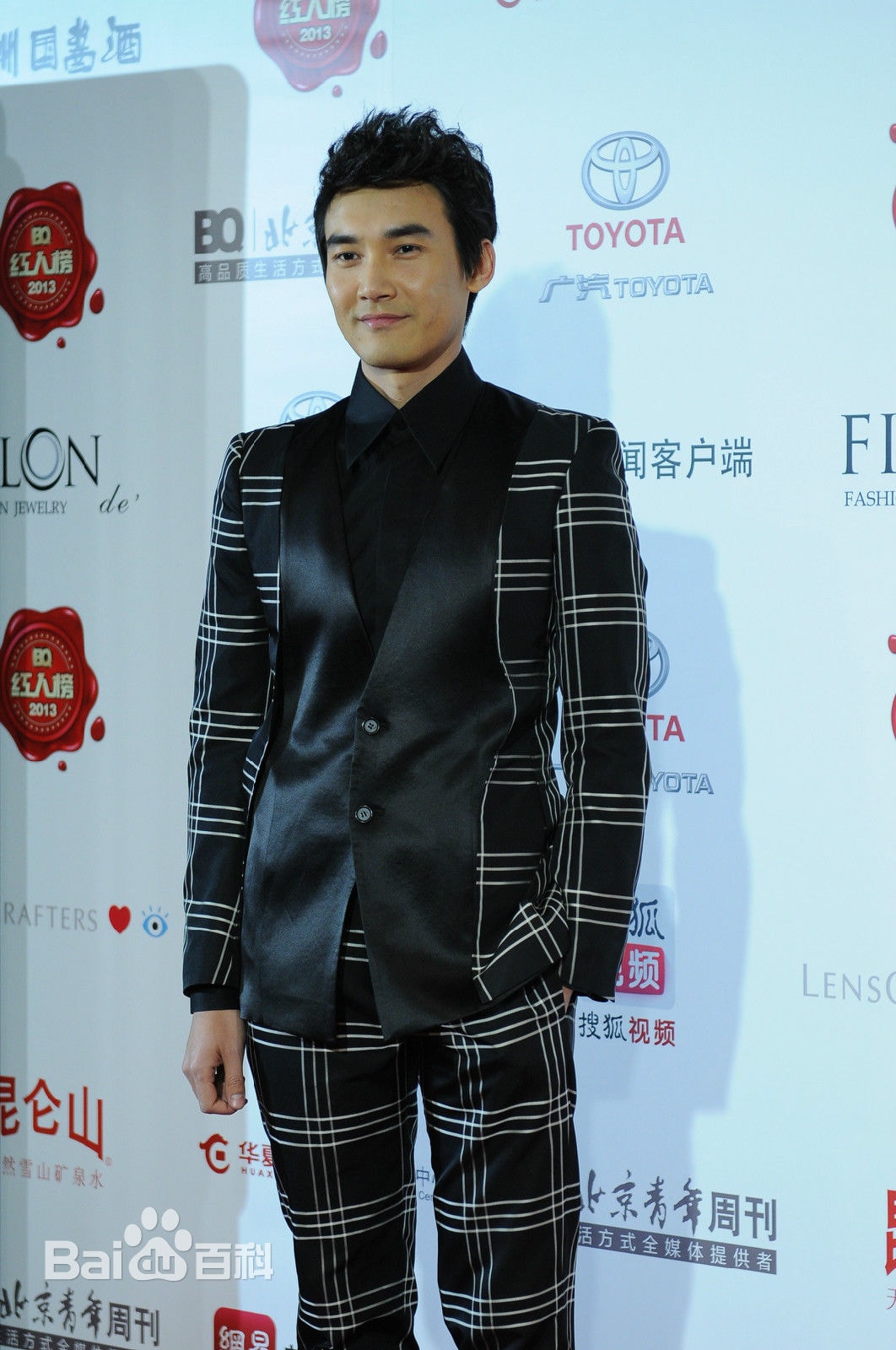 http://www.119127.cn/pics/star/pic/8fba160188dde4bcbe8f69759d040711.jpg