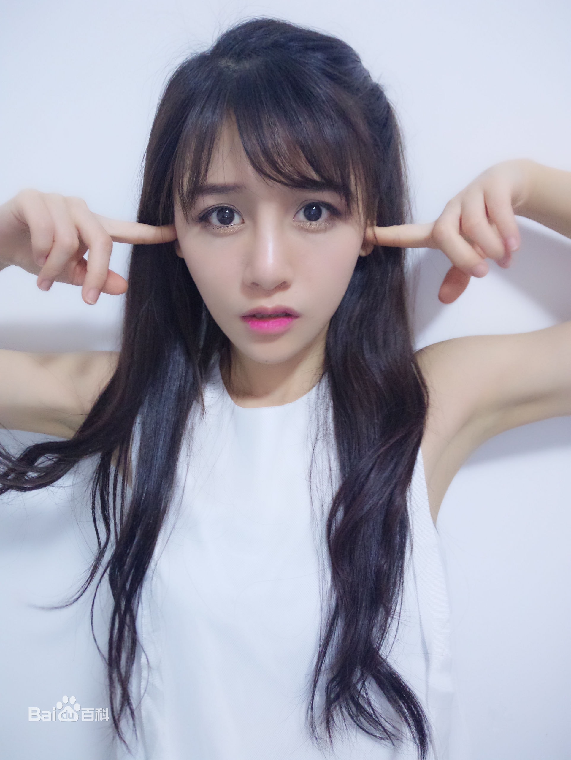 http://www.119127.cn/pics/star/pic/8fe8e6022dbb4c4c2ea804e13b5f2274.jpg