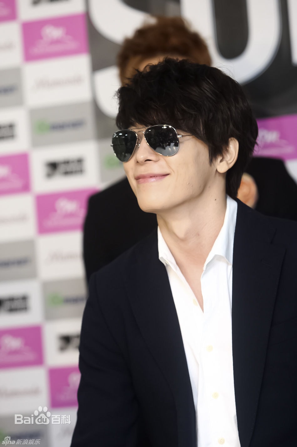 http://www.119127.cn/pics/star/pic/90964274100ab17d0e97a7752dd13e43.jpg