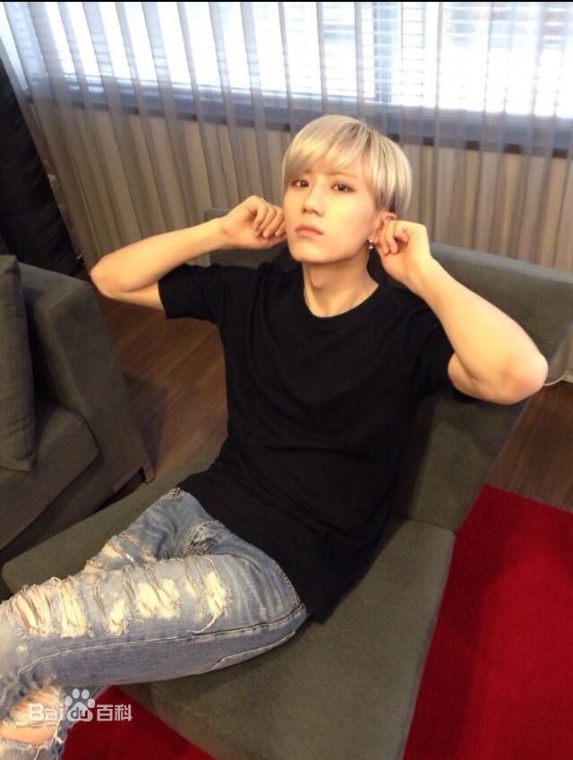 http://www.119127.cn/pics/star/pic/91ae5d720bc717154a1c67e404d856c8.jpg