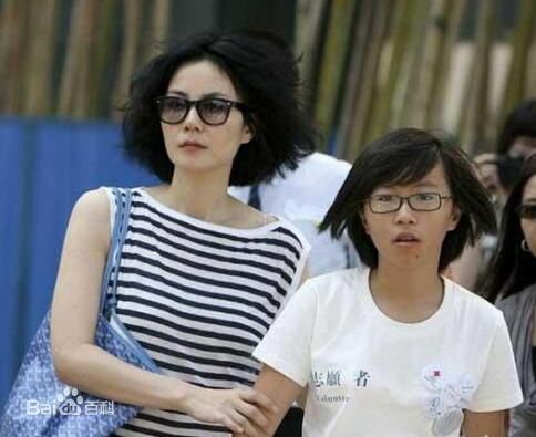 http://www.119127.cn/pics/star/pic/925edda9c0338bed8240b5cdfd2ee41b.jpg