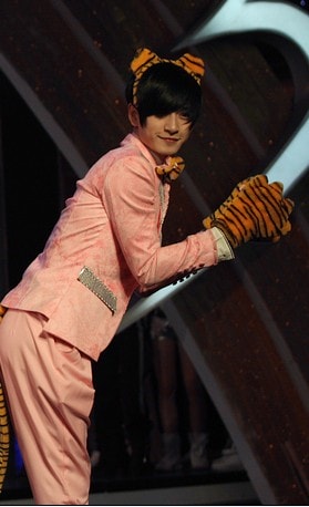 http://www.119127.cn/pics/star/pic/9274/378add9969e610f308205f2d2484.jpg