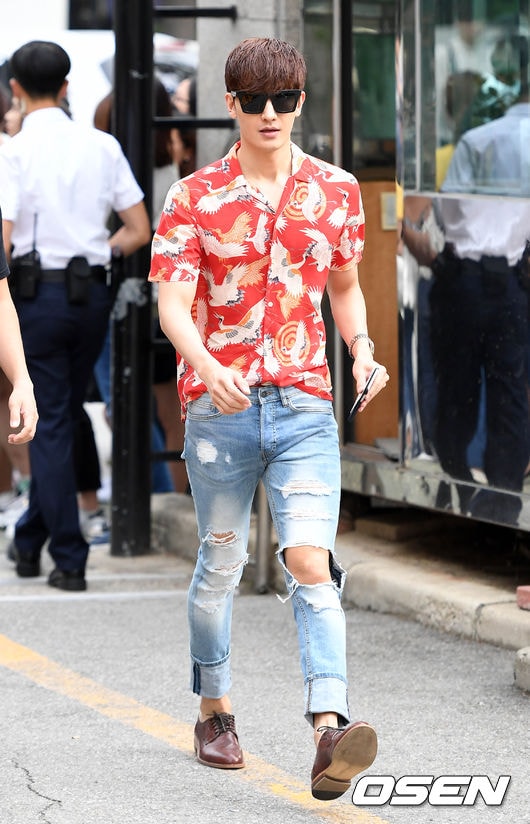 http://www.119127.cn/pics/star/pic/93795dc4cb739a89eb2b709b0bb7d9c5.jpg