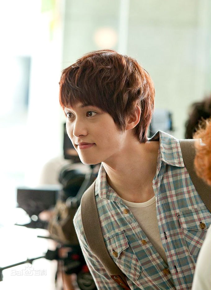 http://www.119127.cn/pics/star/pic/94c082e52377fa93315bd395633065f7.jpg