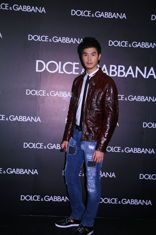 http://www.119127.cn/pics/star/pic/9516/aa38b7e56ab53e67f410518fafc2.jpg