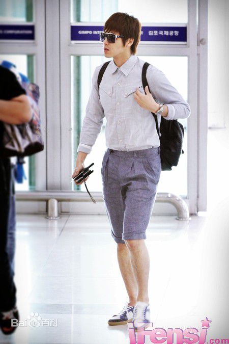 http://www.119127.cn/pics/star/pic/99667a2f1f395a52925439d0615a1c7f.jpg