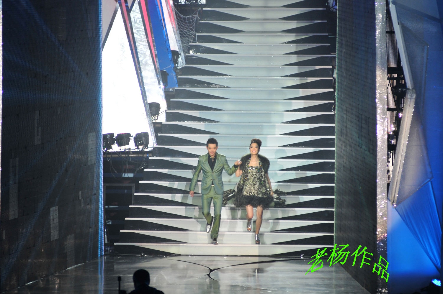 http://www.119127.cn/pics/star/pic/99f56cc02657c6a994bb3944b3134ec8.jpg