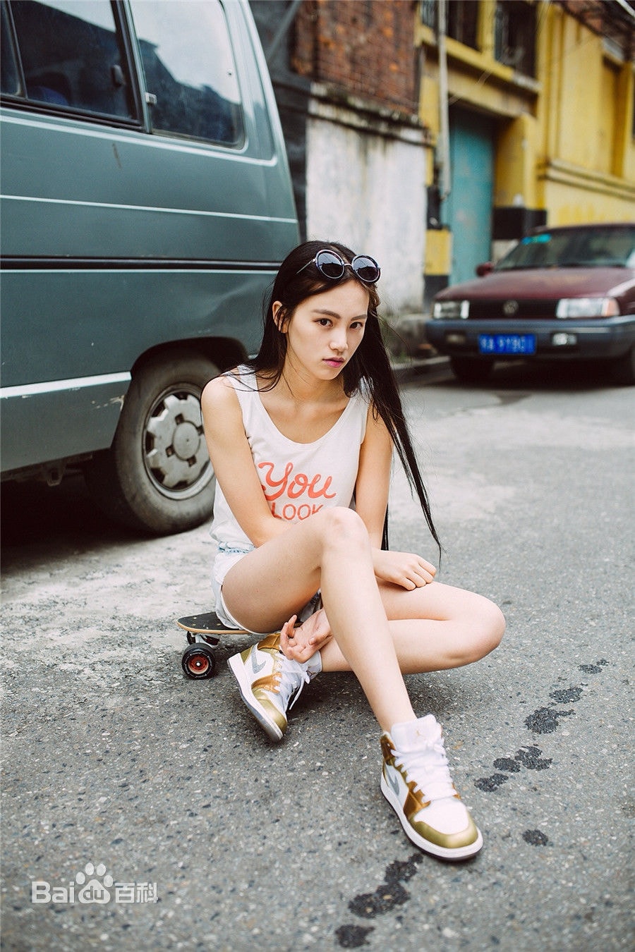 http://www.119127.cn/pics/star/pic/9a5da37ea6721a16c04fb45ff1f8fc4e.jpg