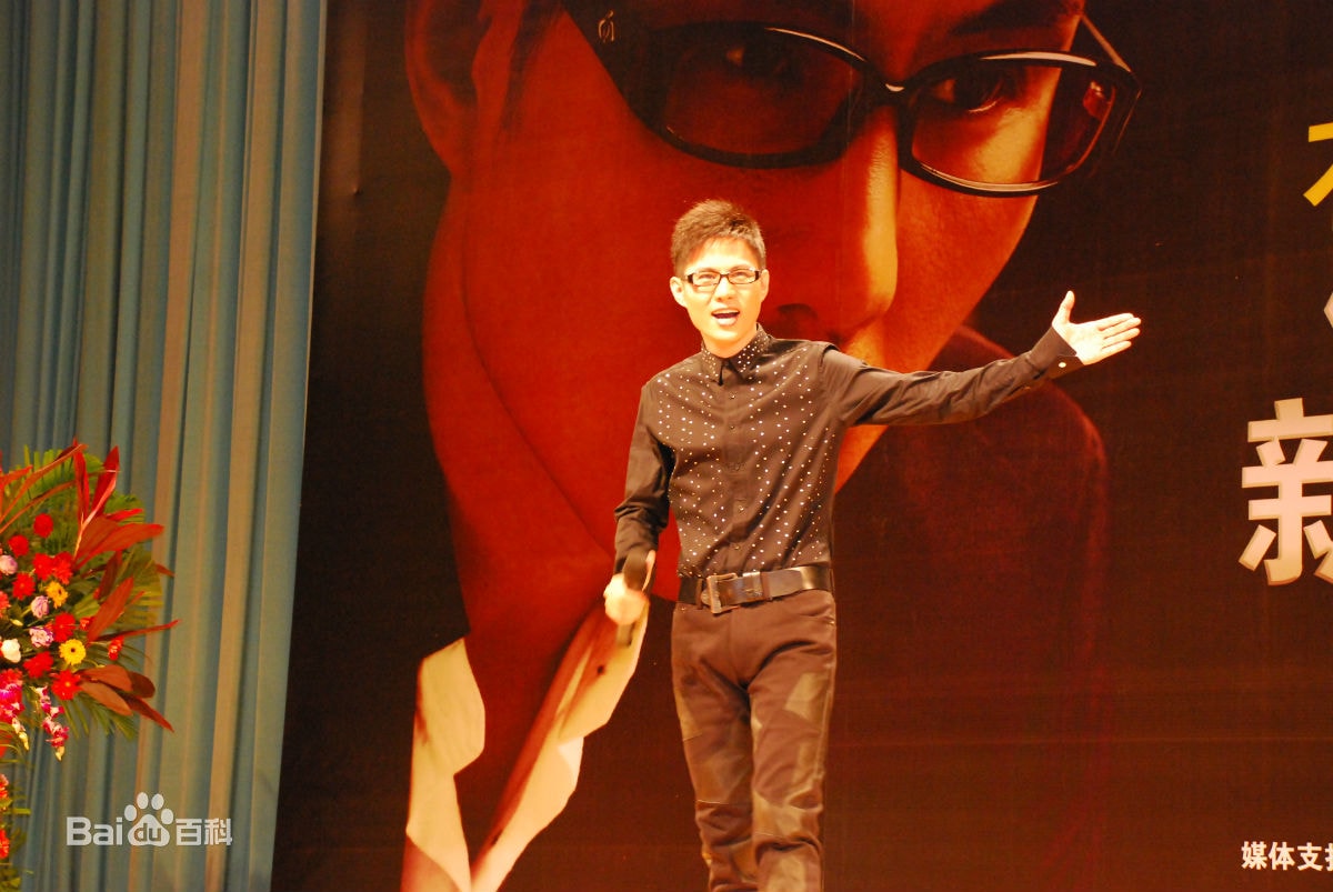 http://www.119127.cn/pics/star/pic/9ba1218a8d8128f07c079d83230a87a0.jpg