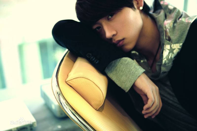 http://www.119127.cn/pics/star/pic/9bedd47c806d593762bfa369b0251cde.jpg